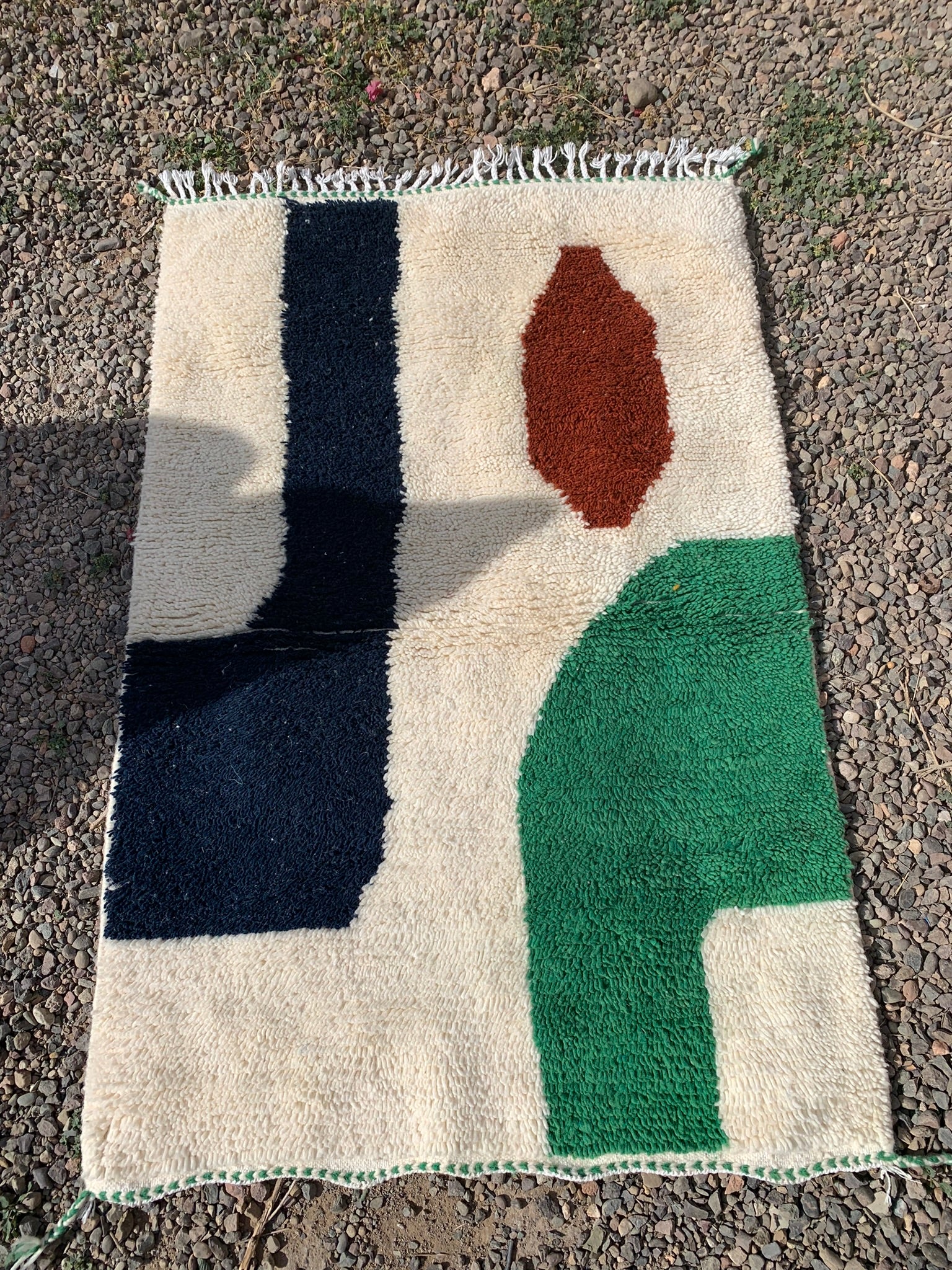 Tapis AZILAL motifs peinture