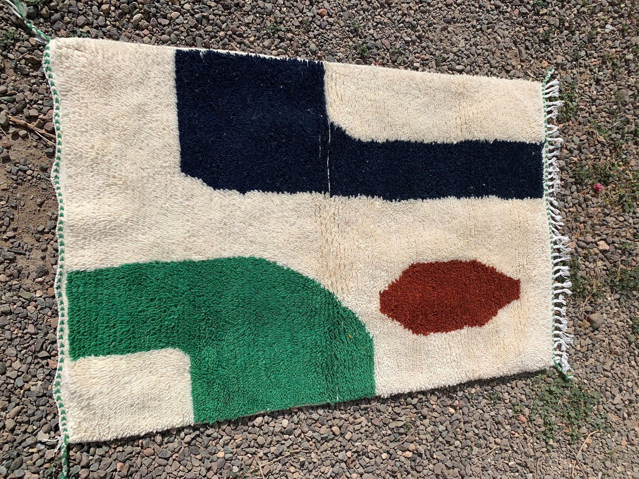 Tapis AZILAL motifs peinture