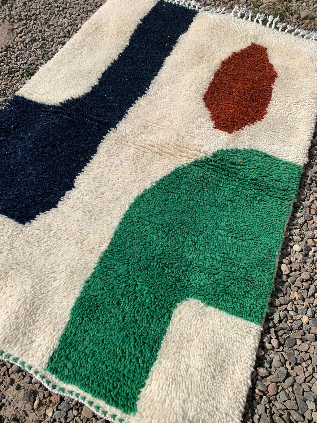 Tapis AZILAL motifs peinture