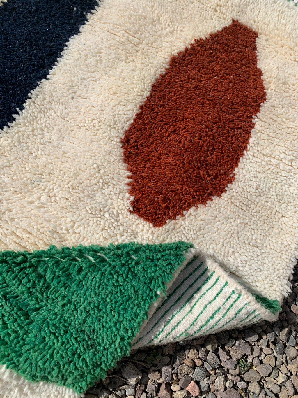 Tapis AZILAL motifs peinture