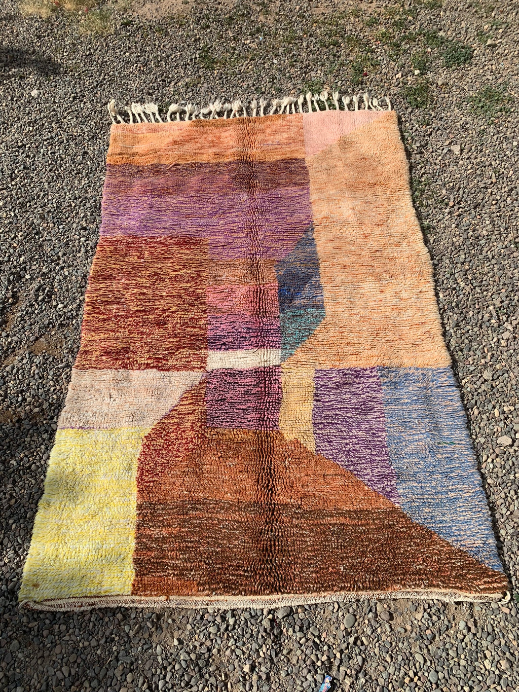 Tapis AZILAL motifs très colorés