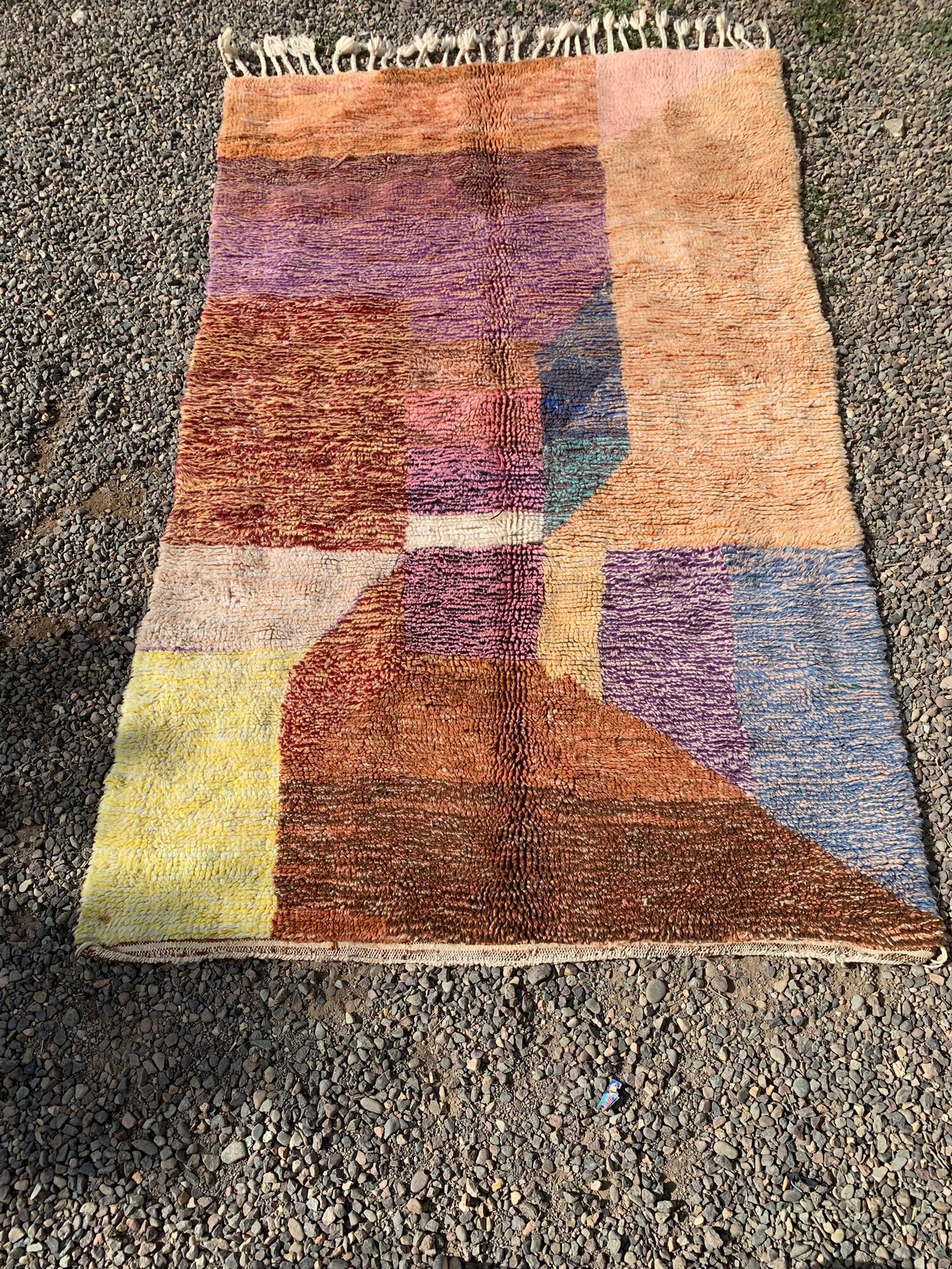 Tapis AZILAL motifs très colorés