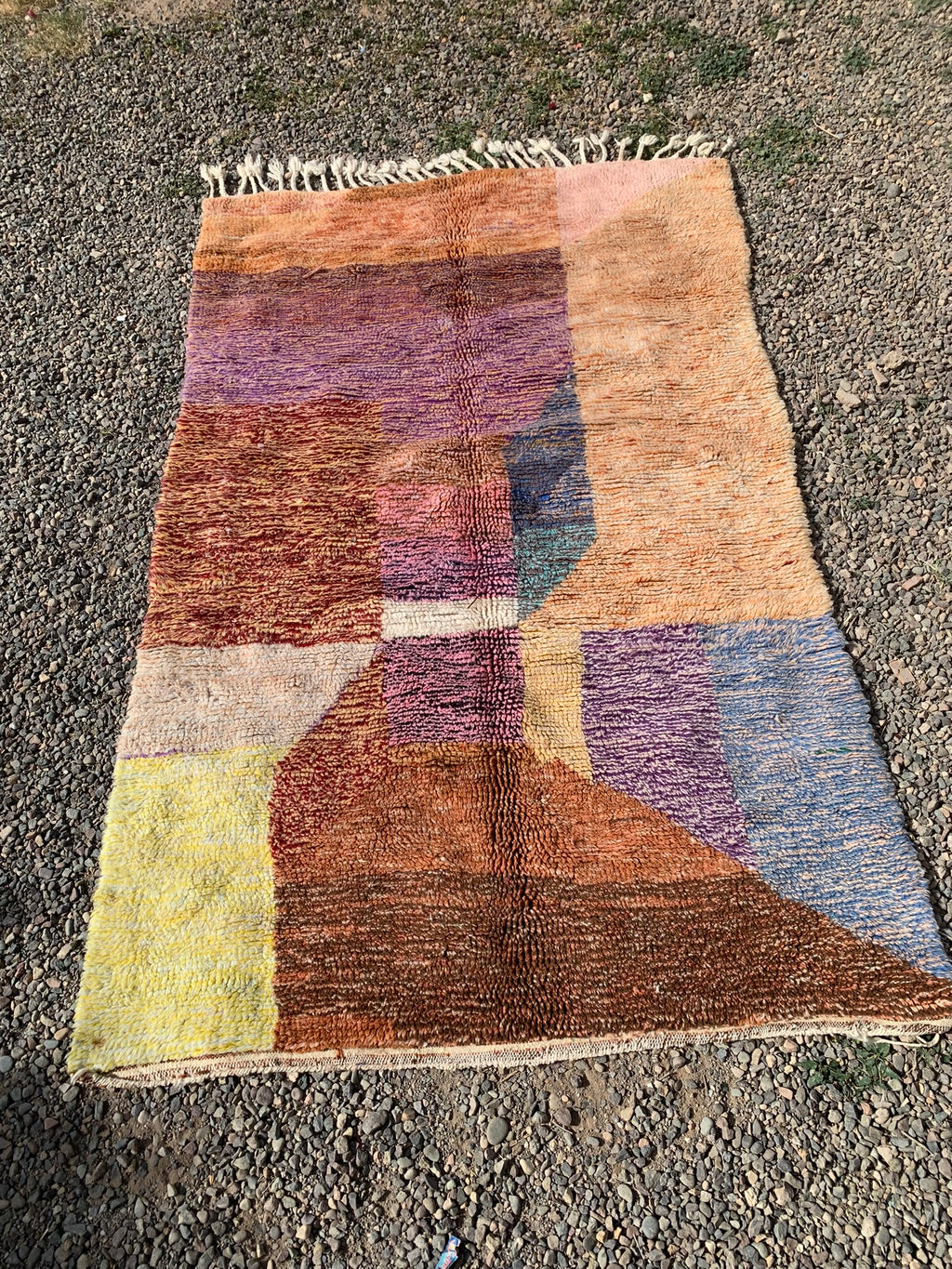 Tapis AZILAL motifs très colorés