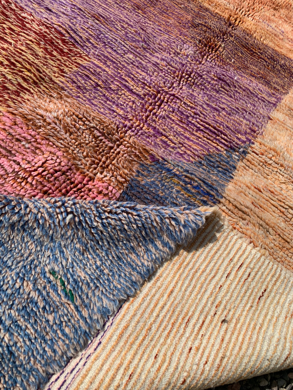 Tapis AZILAL motifs très colorés