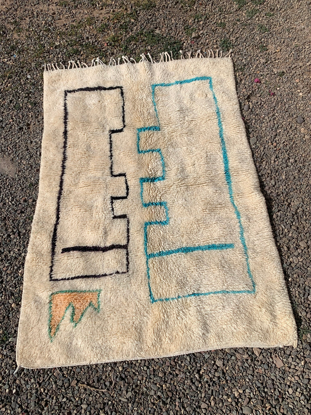 Tapis AZILAL motifs peinture