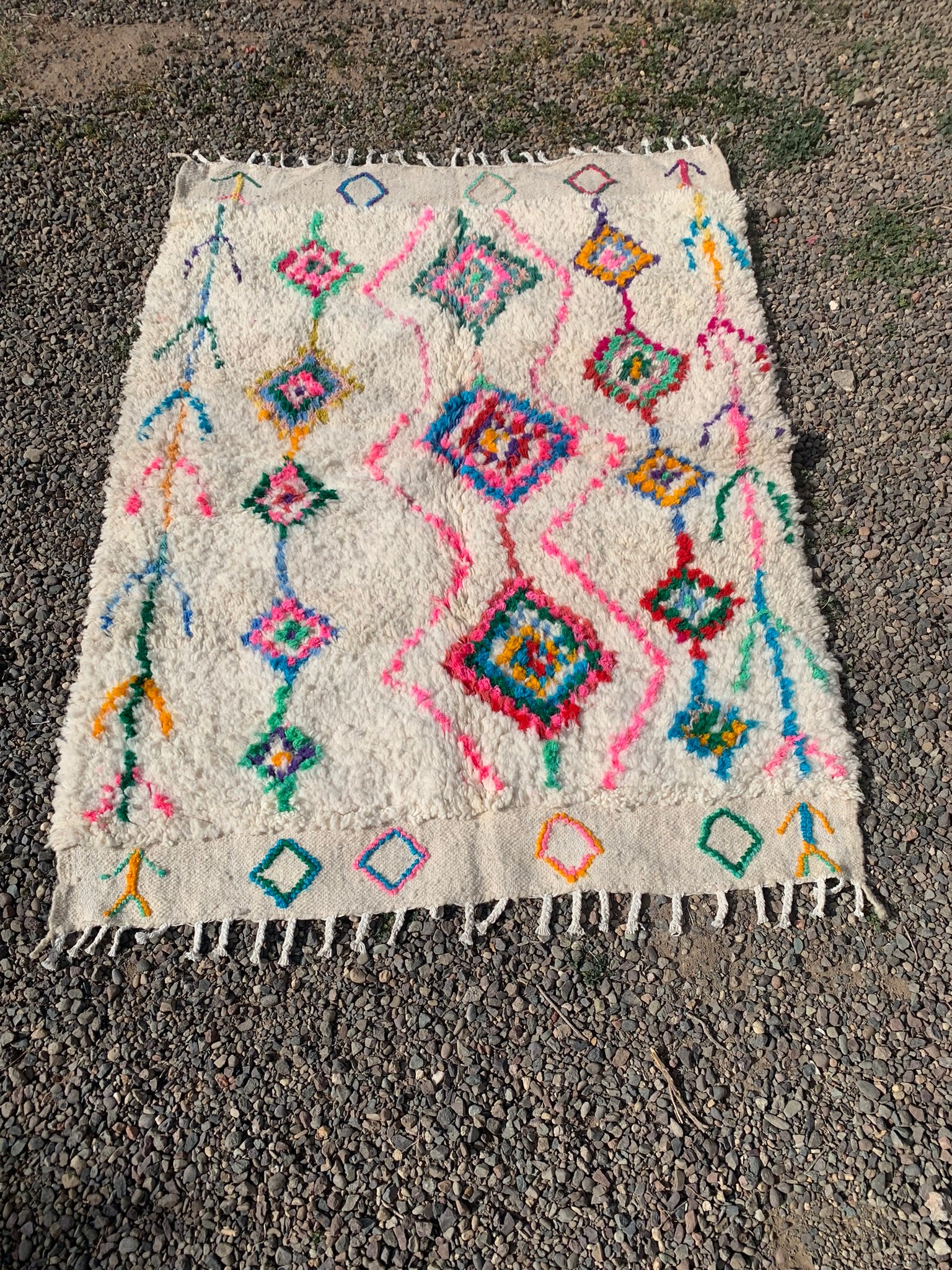 Tapis AZILAL motifs pastels