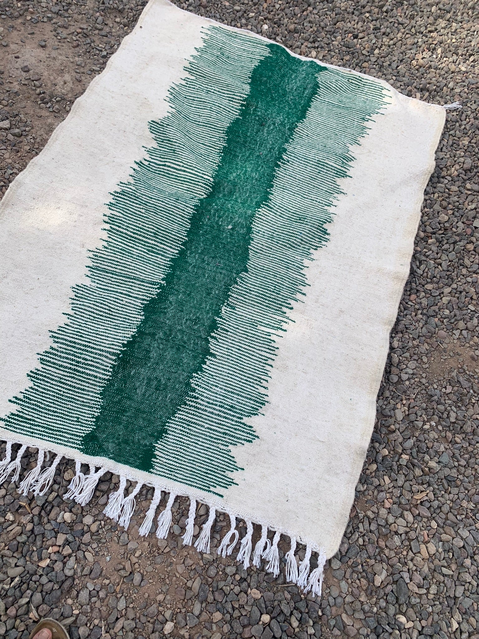 Tapis ZANAFI blanc et vert