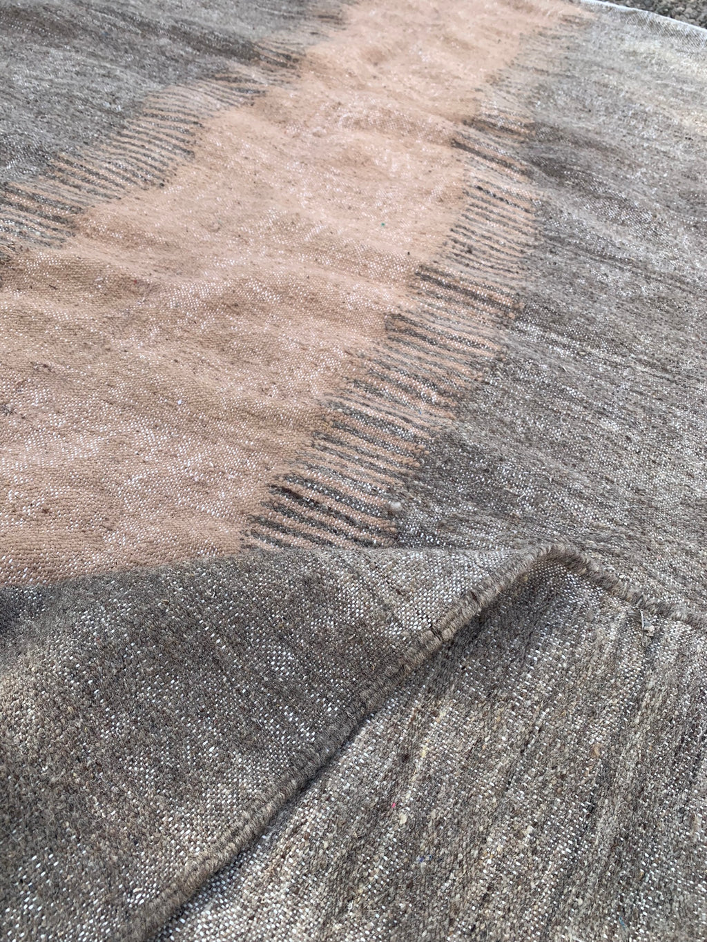 Tapis ZANAFI beige et taupe