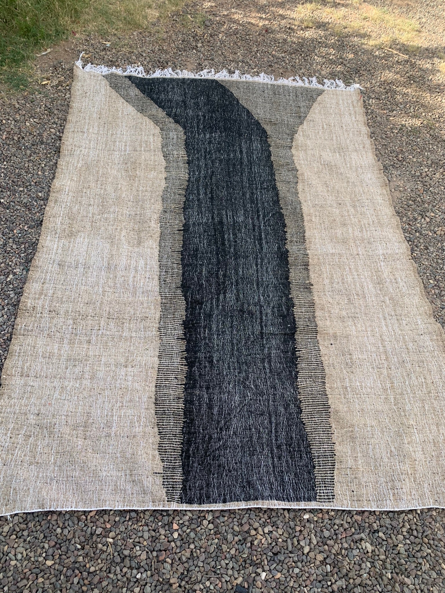 Tapis ZANAFI beige et noir