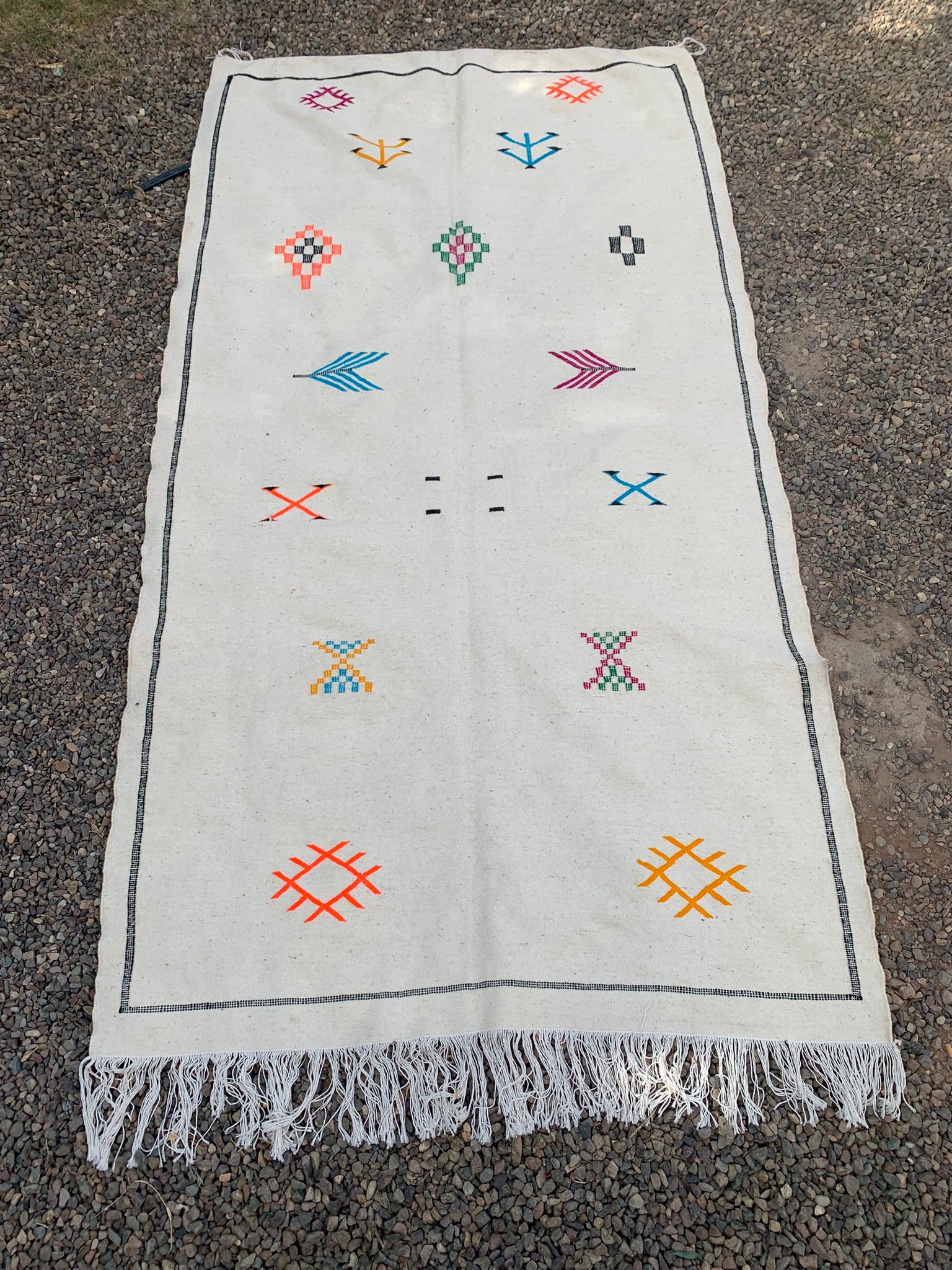 Tapis ZANAFI motifs colorés