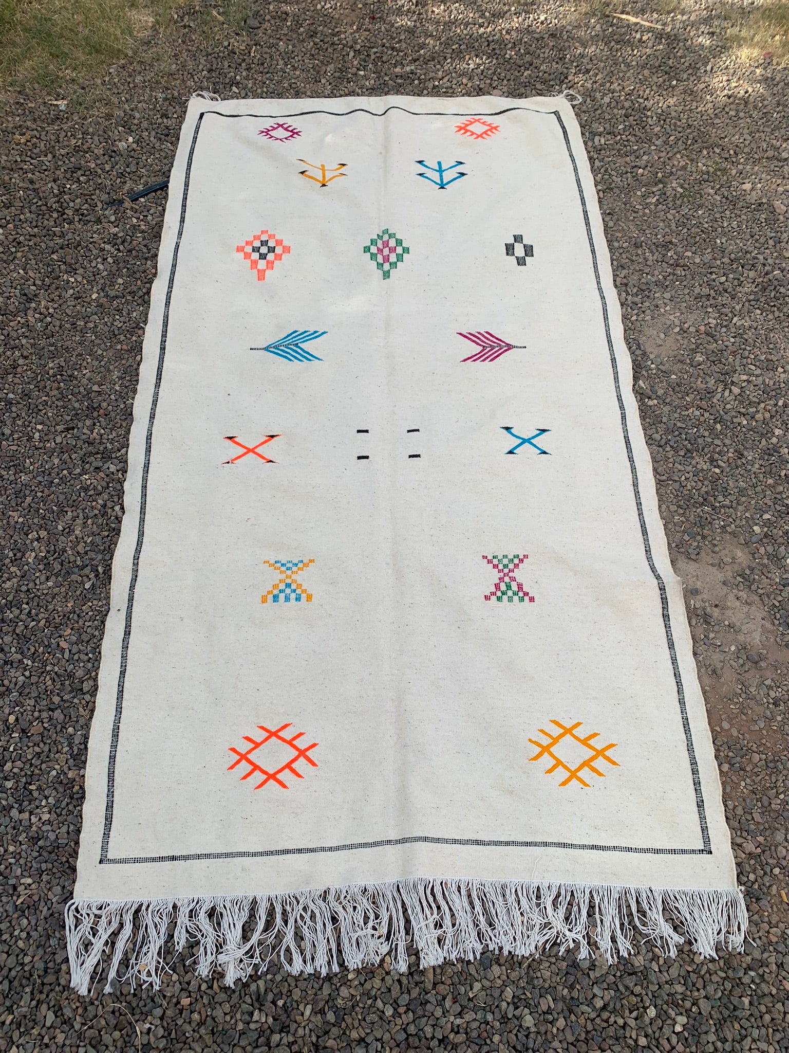 Tapis ZANAFI motifs colorés