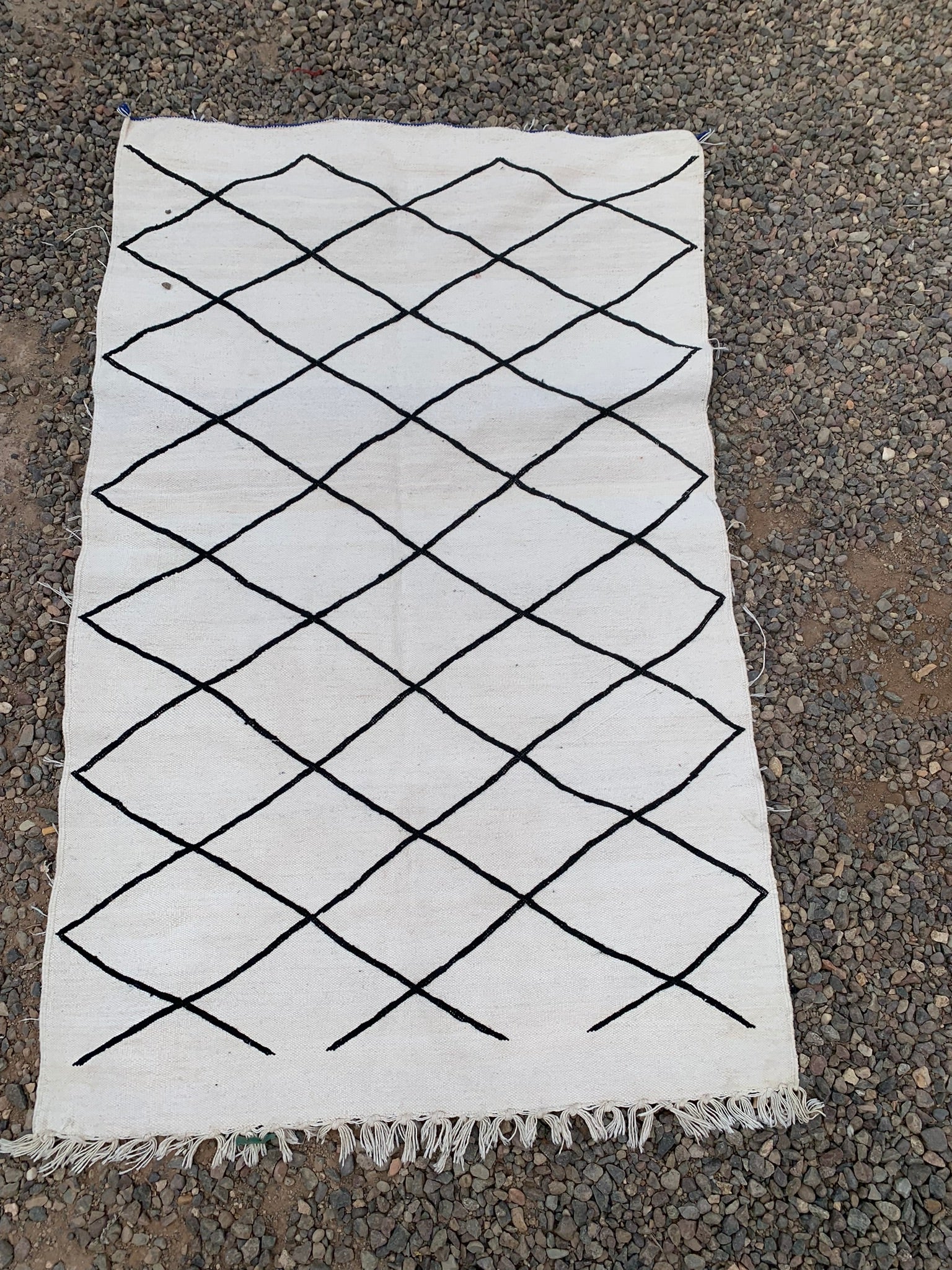 Tapis ZANAFI beige et noir