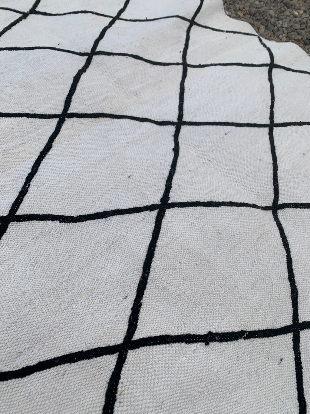 Tapis ZANAFI beige et noir