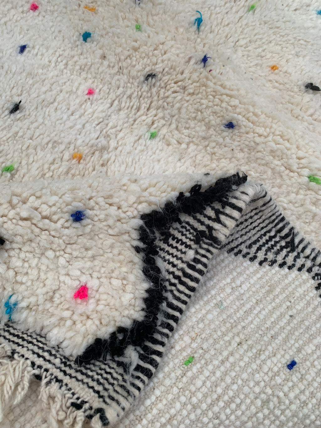 Tapis BENI OUARAIN Points Multicolores