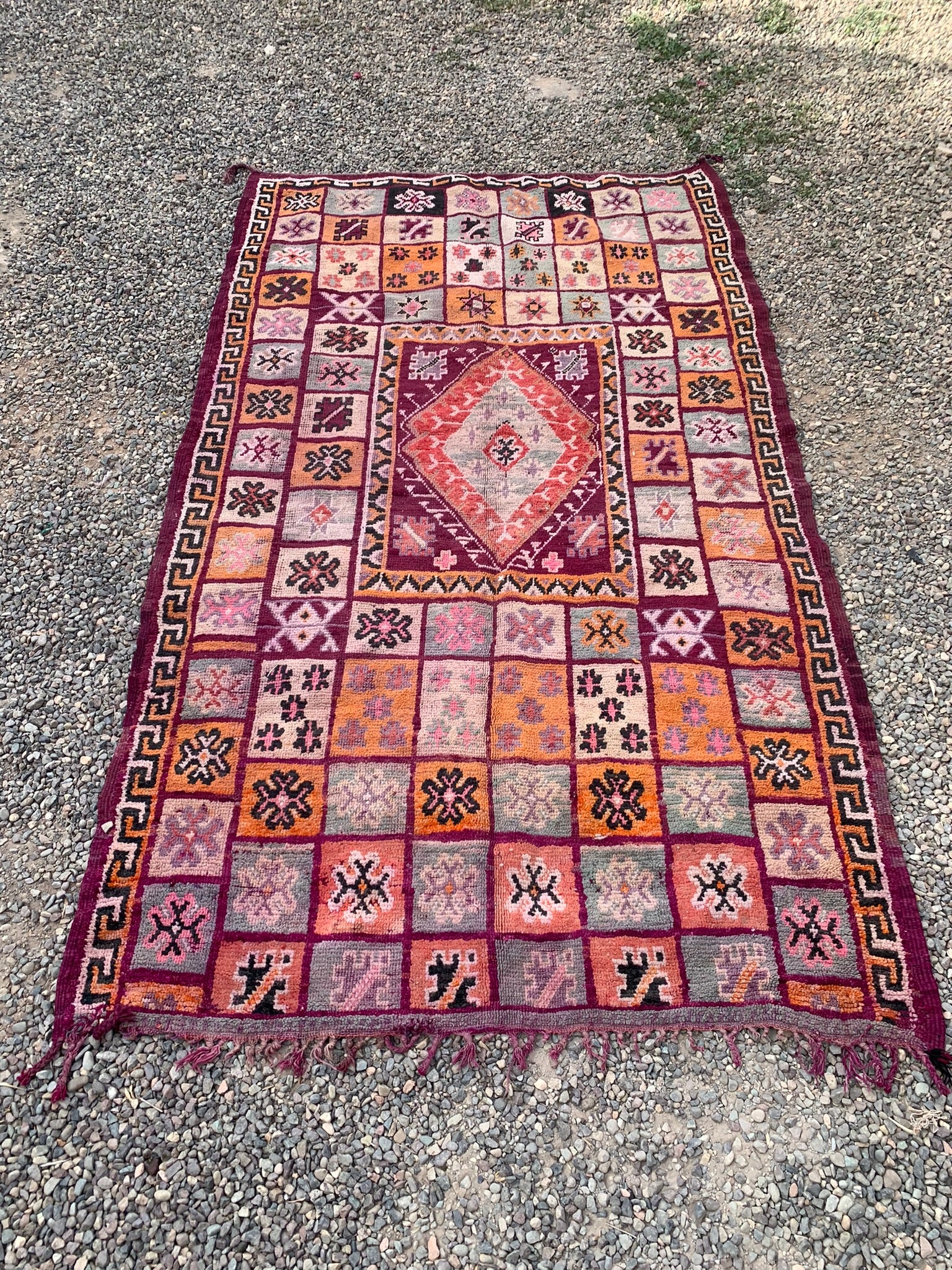 Tapis berbère BOUJAAD ancien bordeaux